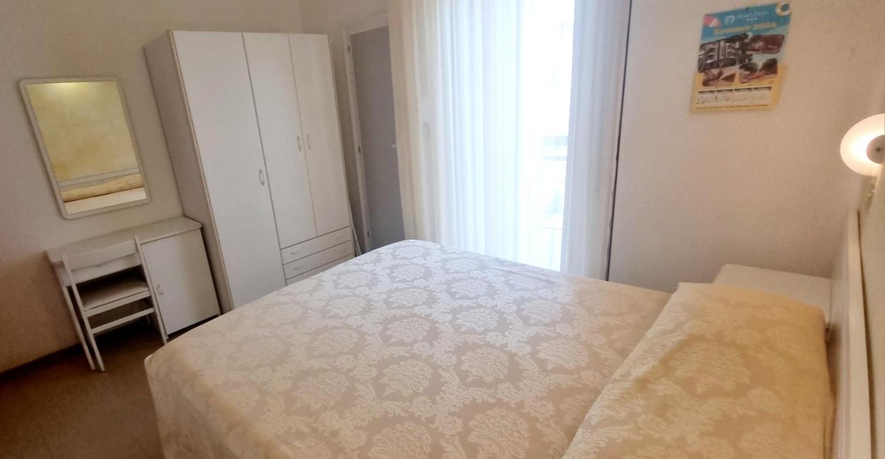 Hotel Flora Bellaria-Igea Marina Zimmer foto