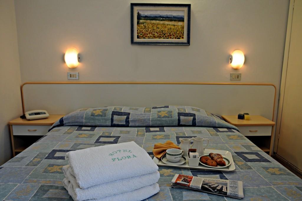 Hotel Flora Bellaria-Igea Marina Zimmer foto