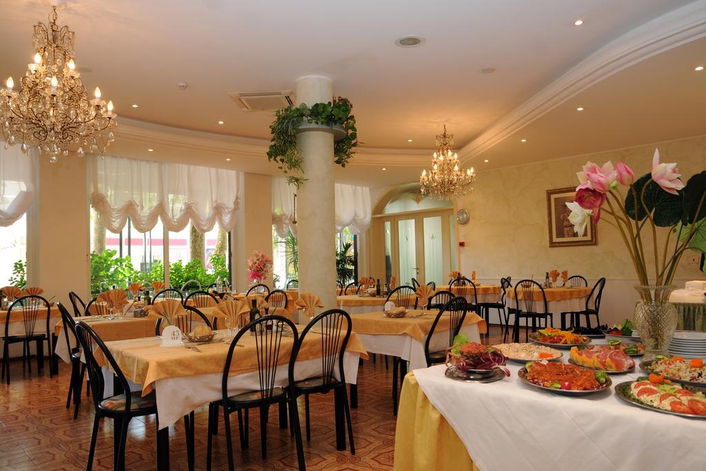 Hotel Flora Bellaria-Igea Marina Exterior foto