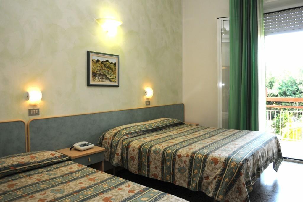 Hotel Flora Bellaria-Igea Marina Zimmer foto